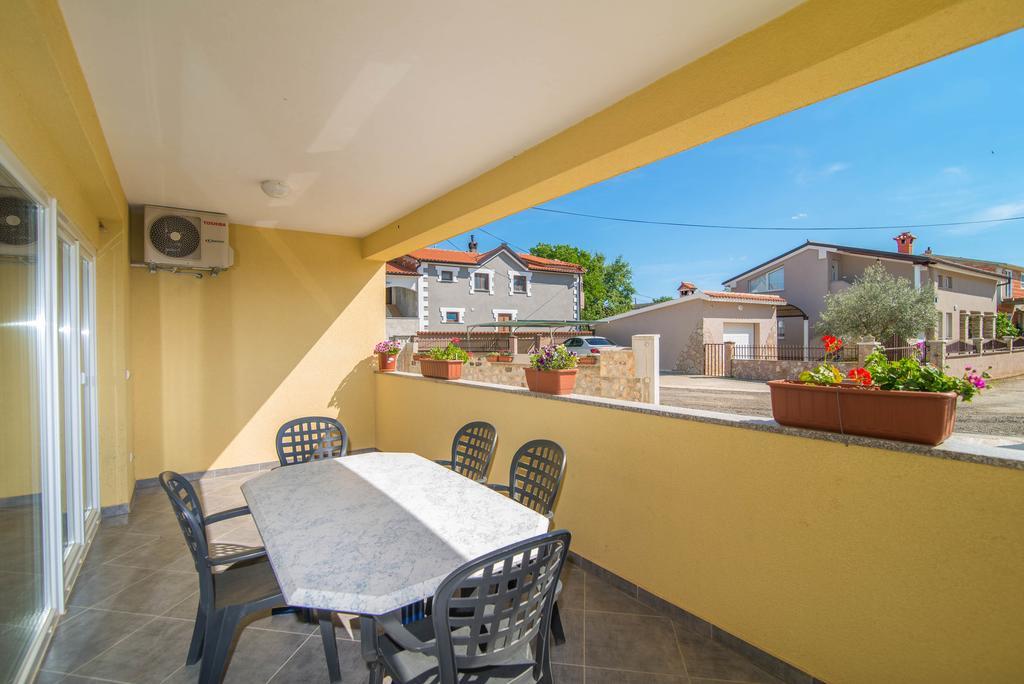 Apartment Una 2 Pula Zewnętrze zdjęcie